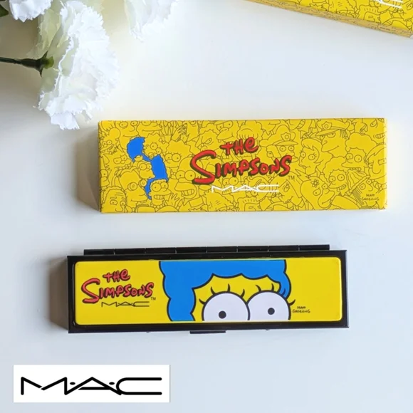 Limited Edition MAC The Simpsons That Trillion Doll Eyeshadow Palette- NIB NEW